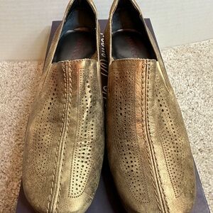 New in Box Sesto Meucci Bronze Perforated Slip-Ons size 5 M